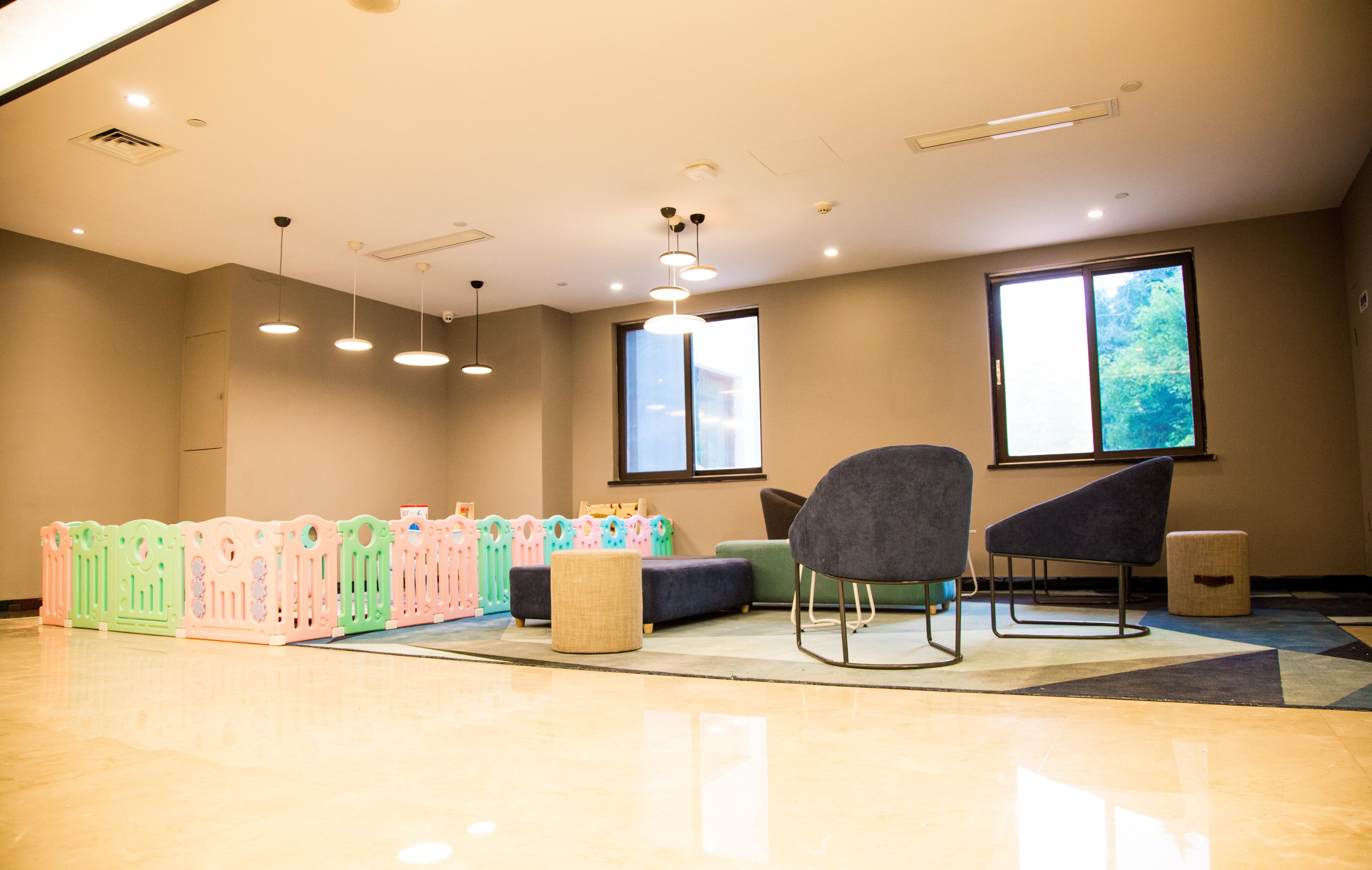 Holiday Inn Express Nanjing Xuanwu Lake By Ihg Exterior photo